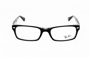 スクエア型メガネの画像